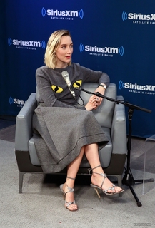 Saoirse Ronan feet photo thumbnail