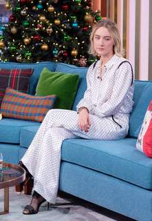 Saoirse Ronan feet photo thumbnail