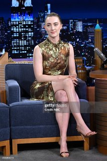 Saoirse Ronan feet photo thumbnail