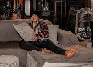 Saory Cardoso feet photo 1