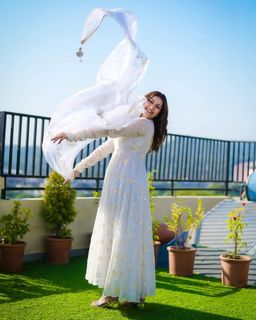 Sapna Chaudhary feet photo 9