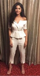 Sapna Pabbi feet photo 14