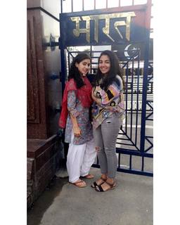 Sara Ali Khan feet photo thumbnail
