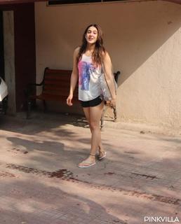 Sara Ali Khan feet photo thumbnail