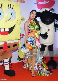 Sara Ali Khan feet photo thumbnail