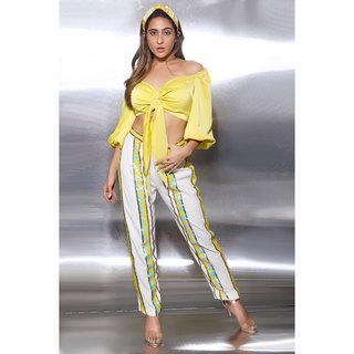Sara Ali Khan feet photo thumbnail