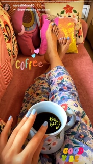 Sara Ali Khan feet photo thumbnail