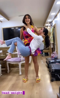 Sara Ali Khan feet photo thumbnail