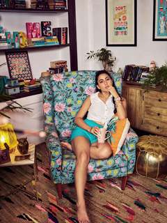Sara Ali Khan feet photo thumbnail
