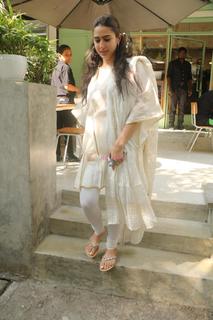 Sara Ali Khan feet photo thumbnail