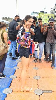 Sara Ali Khan feet photo thumbnail