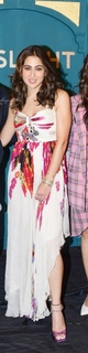 Sara Ali Khan feet photo thumbnail