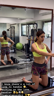 Sara Ali Khan feet photo thumbnail