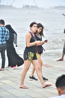 Sara Ali Khan feet photo thumbnail