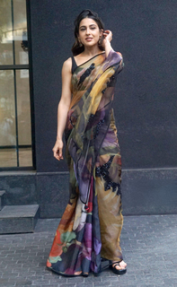 Sara Ali Khan feet photo thumbnail