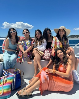 Sara Ali Khan feet photo thumbnail