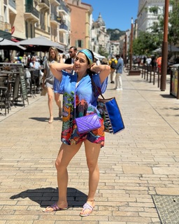 Sara Ali Khan feet photo thumbnail