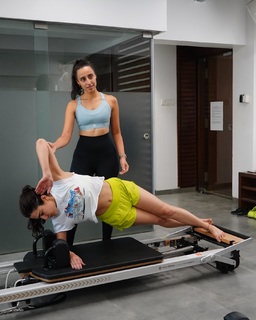 Sara Ali Khan feet photo thumbnail