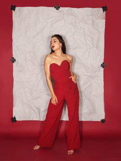 Sara Ali Khan feet photo thumbnail