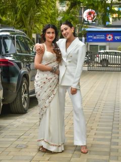 Sara Ali Khan feet photo thumbnail