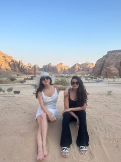 Sara Ali Khan feet photo thumbnail