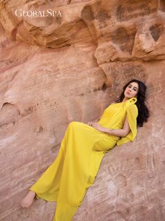 Sara Ali Khan feet photo thumbnail