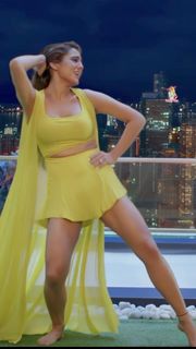 Sara Ali Khan feet photo 3