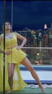 Sara Ali Khan feet photo 1