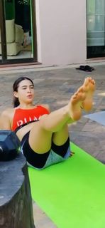 Sara Ali Khan feet photo 5