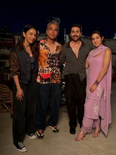 Sara Ali Khan feet photo 9