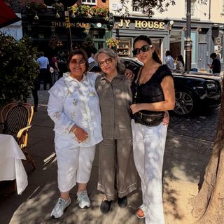 Sara Ali Khan feet photo 8