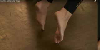 Sara Bachmann feet photo 3