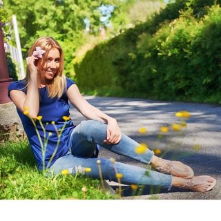Sara Bachmann feet photo 14