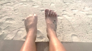 Sara Bachmann feet photo 15