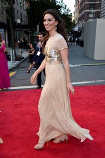 Sara Bareilles feet photo thumbnail