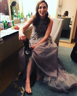Sara Bareilles feet photo thumbnail