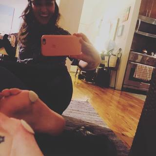 Sara Bareilles feet photo thumbnail
