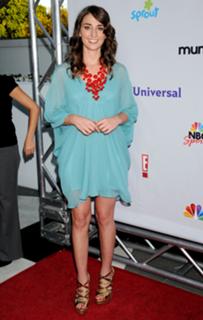 Sara Bareilles feet photo thumbnail