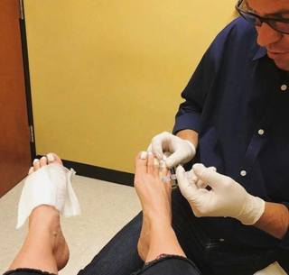 Sara Blakely feet photo 12