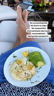Sara Blakely feet photo 9