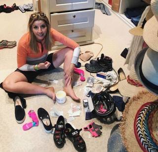 Sara Blakely feet photo 4