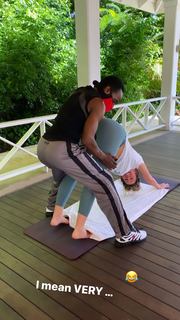 Sara Blakely feet photo 13