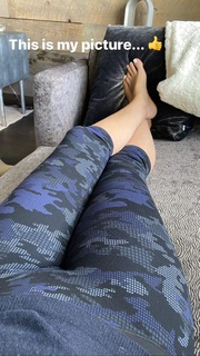 Sara Blakely feet photo 10