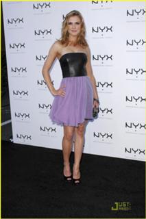 Sara Canning feet photo 1