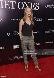 Sara Canning feet photo 4