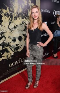 Sara Canning feet photo 1