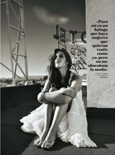 Sara Carbonero feet photo thumbnail