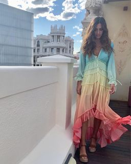 Sara Carbonero feet photo thumbnail