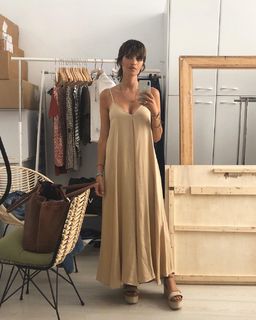 Sara Carbonero feet photo thumbnail