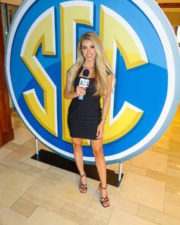 Sara Cardona feet photo 20